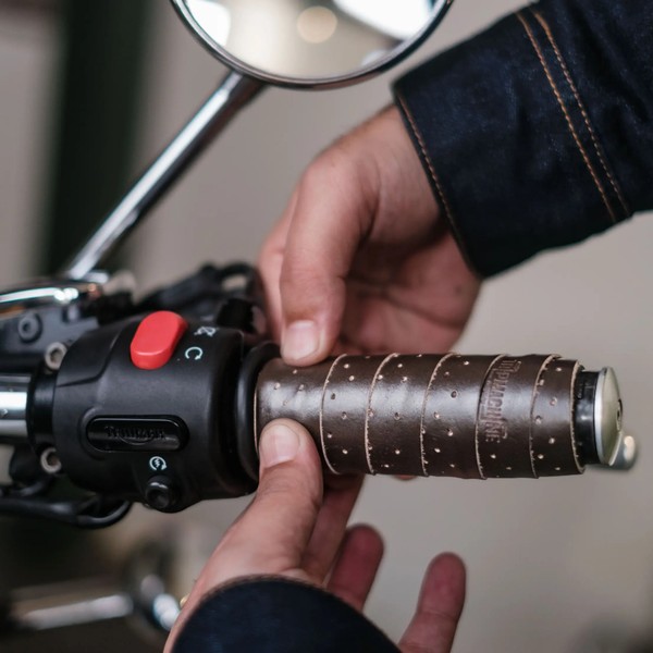 Grips perforados para puño TripMachine Café Oscuro